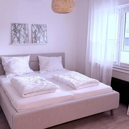 R Apartment *